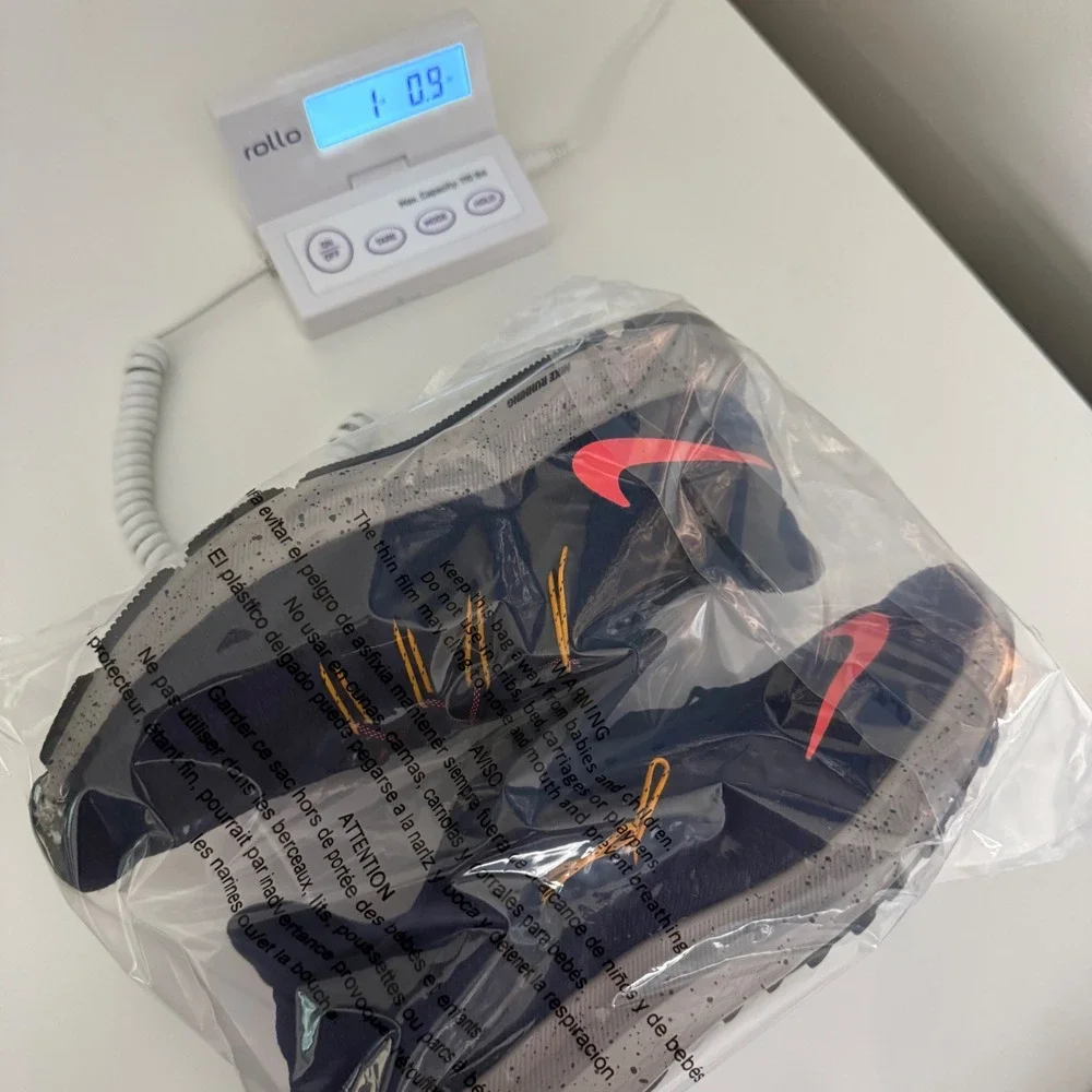 Nike Quest Navy Blue Crimson‎ Running Shoes AV8170-400 Womens Size 9